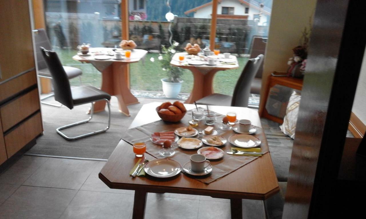 Gaestehaus Kratzer เวอร์เกน ภายนอก รูปภาพ