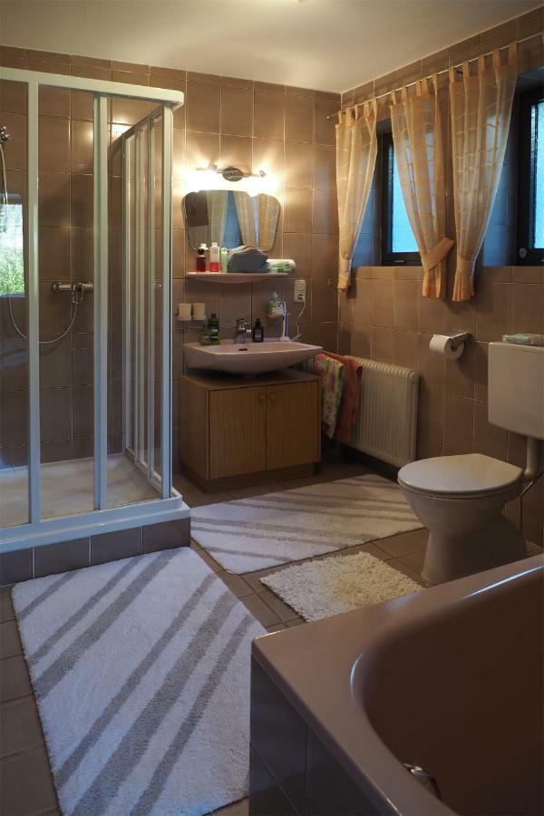 Gaestehaus Kratzer เวอร์เกน ภายนอก รูปภาพ