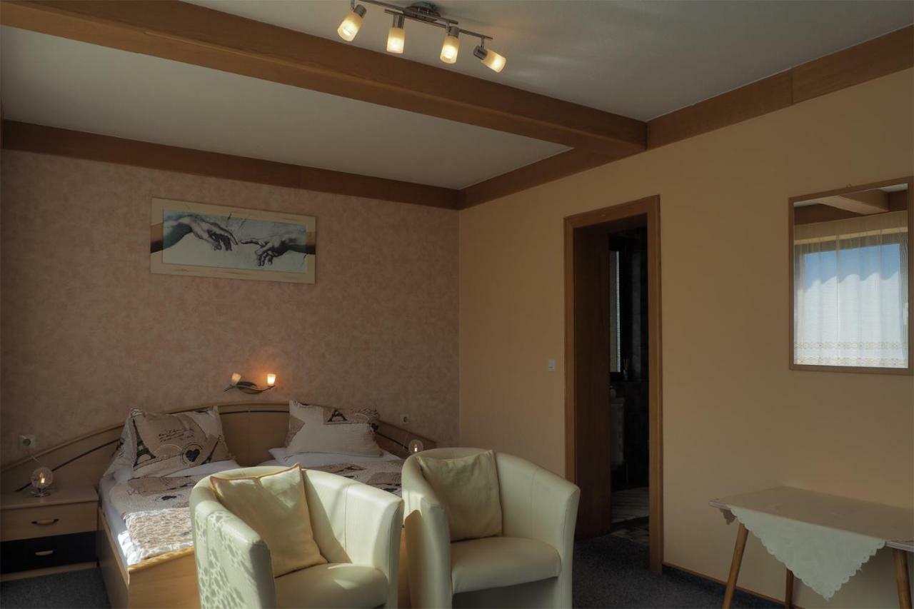 Gaestehaus Kratzer เวอร์เกน ภายนอก รูปภาพ